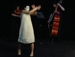 Spectacle Mouvements : concert, danse et vidéo de Virginie Aster